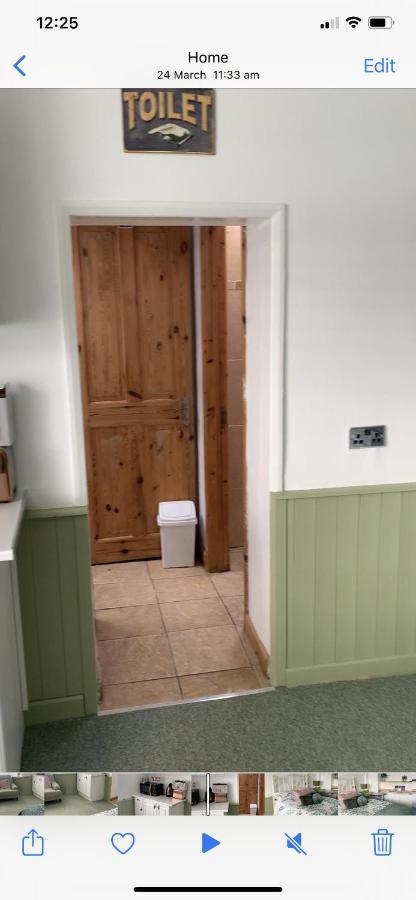 Barrs Court Beds Bed and Breakfast Warmley Buitenkant foto