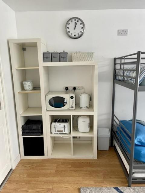 Barrs Court Beds Bed and Breakfast Warmley Buitenkant foto